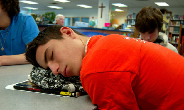 Les performances scolaires s’améliorent lorsque les adolescents dorment plus longtemps