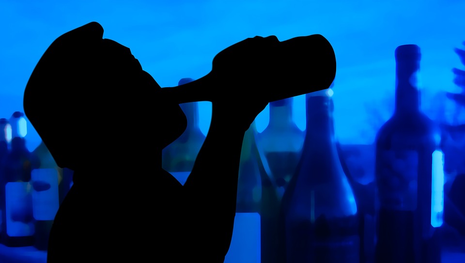 Aborder l’usage nocif de l’alcool – Un guide pour élaborer une législation efficace